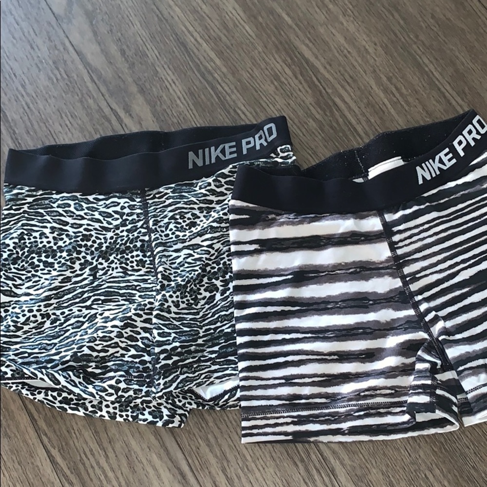 Set of 2 Nike pro shorts